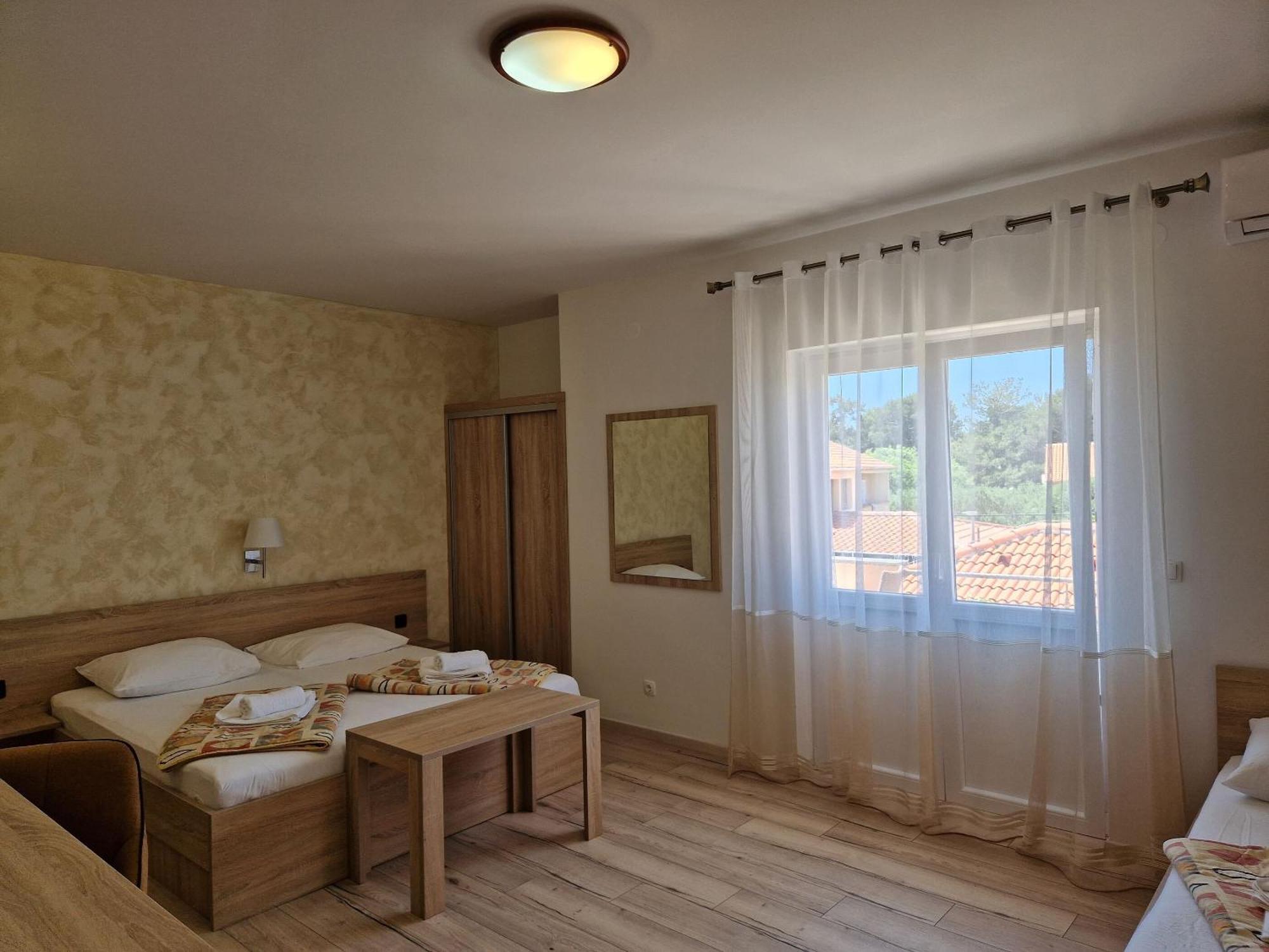 Apartment And Rooms Amenka ノヴァリャ エクステリア 写真