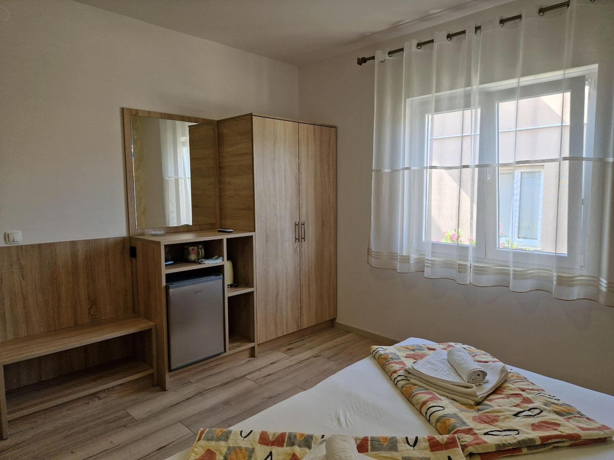 Apartment And Rooms Amenka ノヴァリャ エクステリア 写真