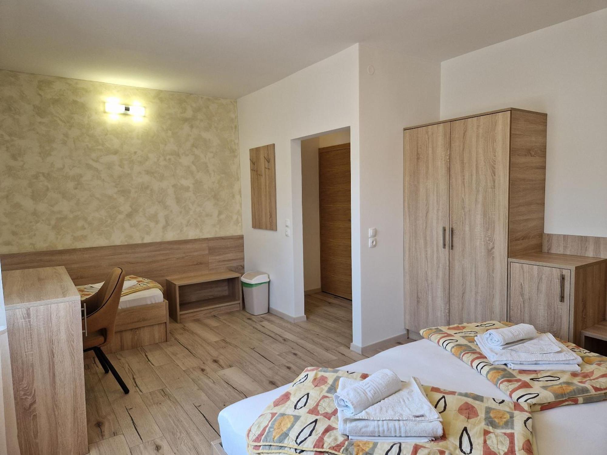 Apartment And Rooms Amenka ノヴァリャ エクステリア 写真